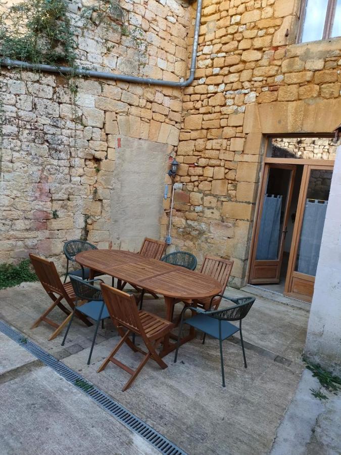 Maison De Caractere Au Coeur De La Cite Medievale De Gourdon エクステリア 写真